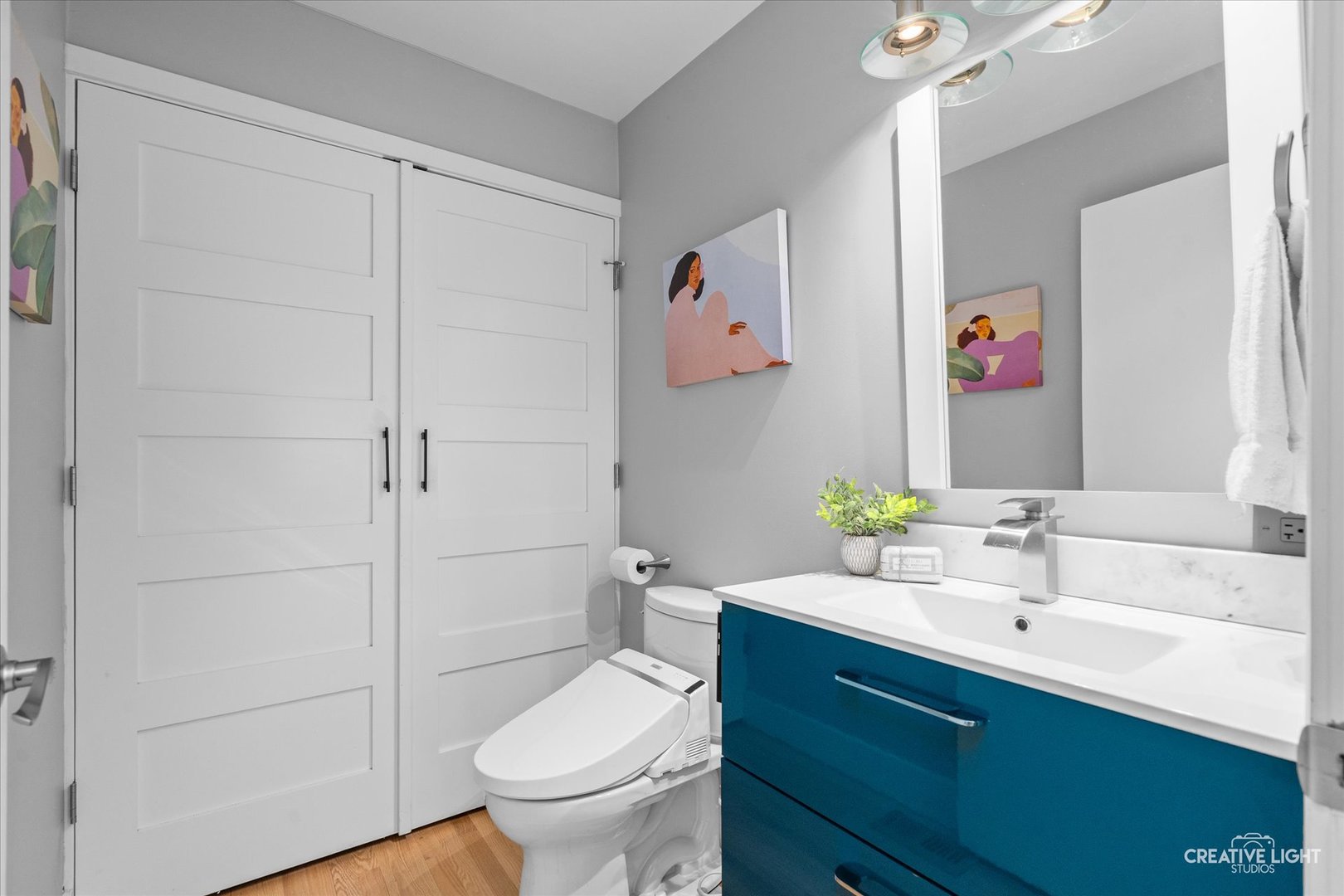 838 Havenshire Road Naperville, IL 60565 - Photo 18 of 48 a bathroom with a sink toilet and shower