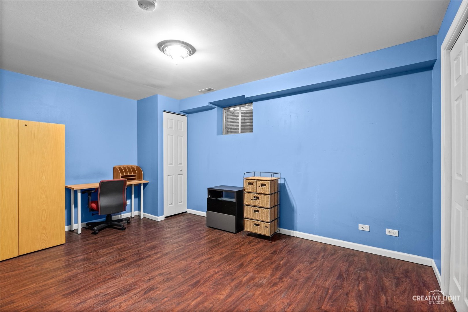 838 Havenshire Road Naperville, IL 60565 - Photo 36 of 48 a view of room with wooden floor and furniture