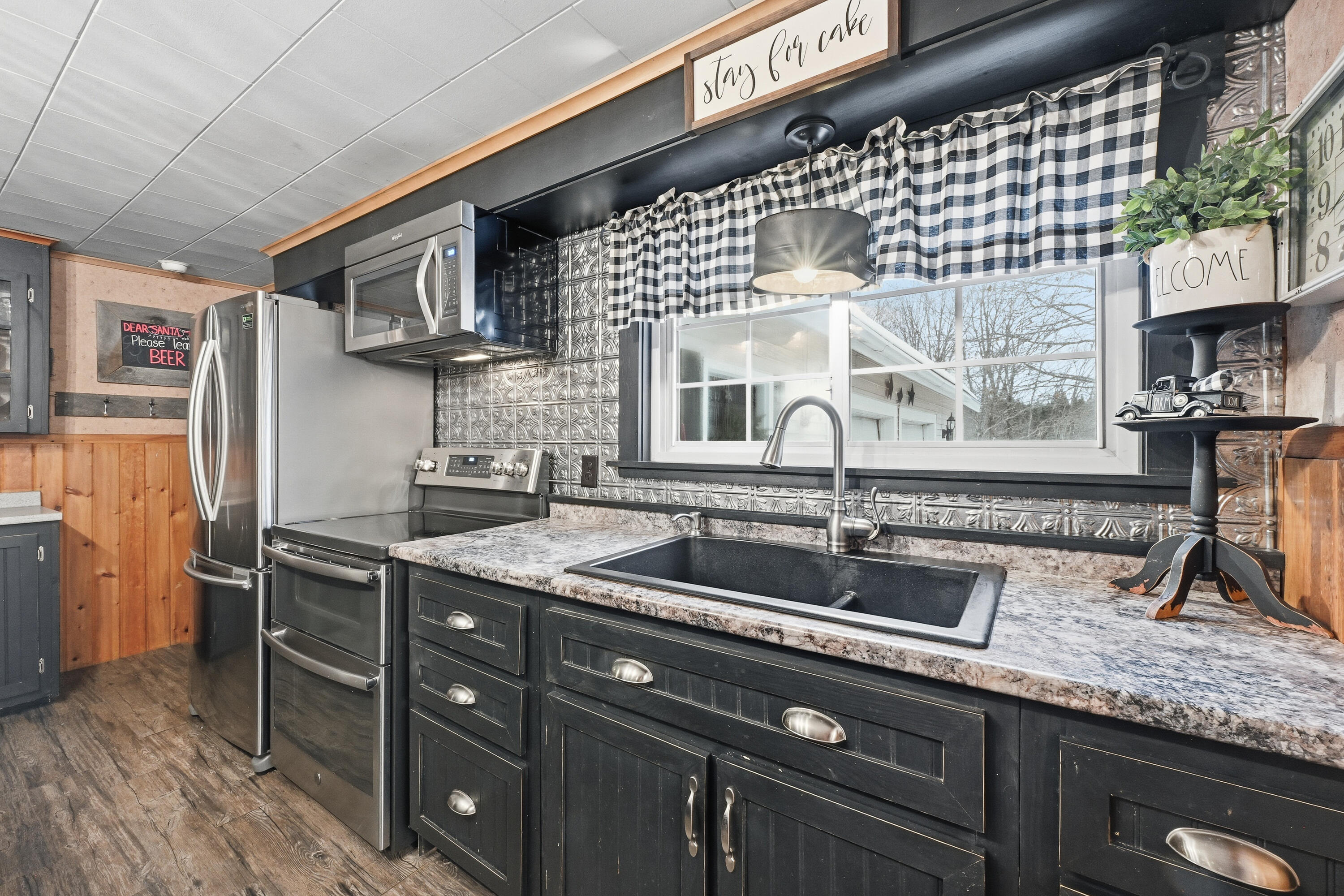465 Carthage Road Carthage, ME 04224 - Photo 6 of 52