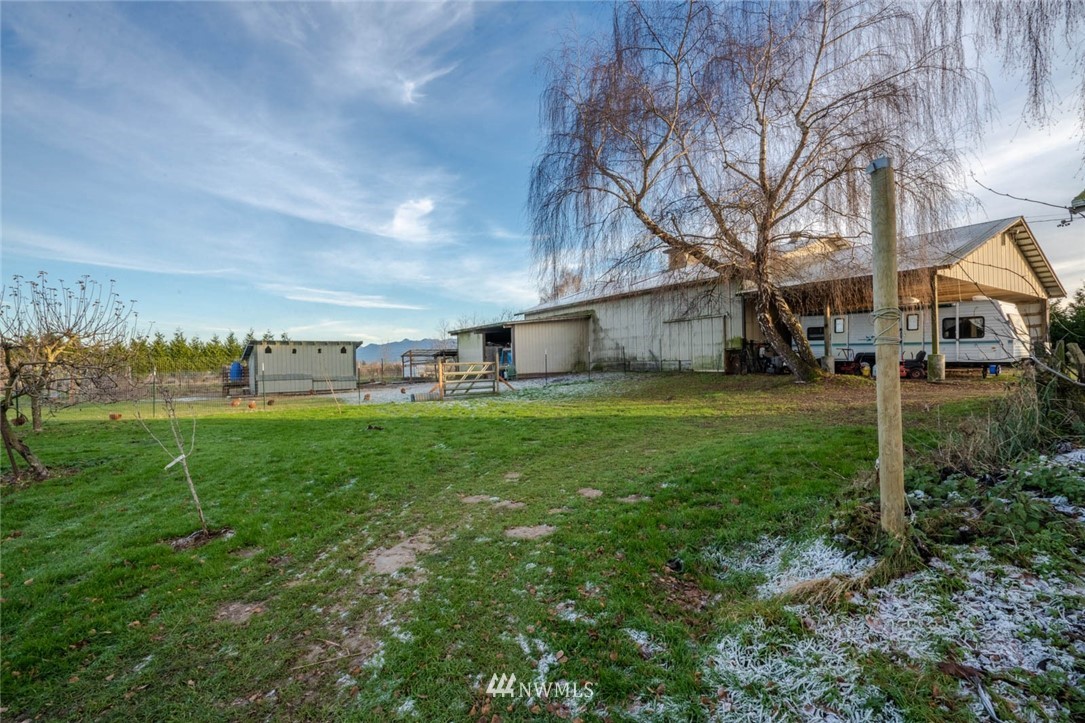 8743 Green Road Burlington, WA 98233 - Photo 4 of 25 Gallery Image 4