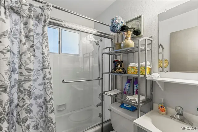 $425,000 | 682 Buckingham Square, Lake Arrowhead, CA 92352