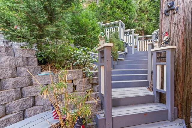 $425,000 | 682 Buckingham Square, Lake Arrowhead, CA 92352