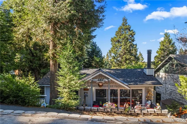 $425,000 | 682 Buckingham Square, Lake Arrowhead, CA 92352