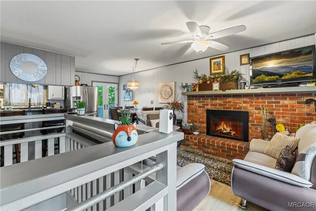 $425,000 | 682 Buckingham Square, Lake Arrowhead, CA 92352