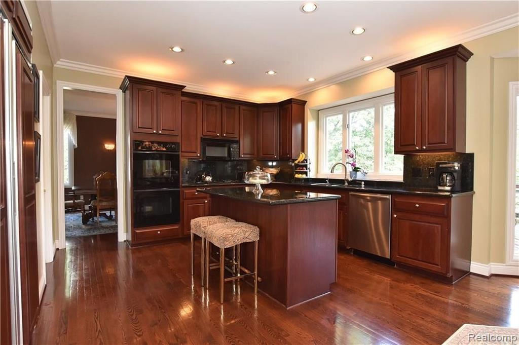3638 Nesting Ridge Drive Rochester Hills, MI 48309 - Photo 11 of 45