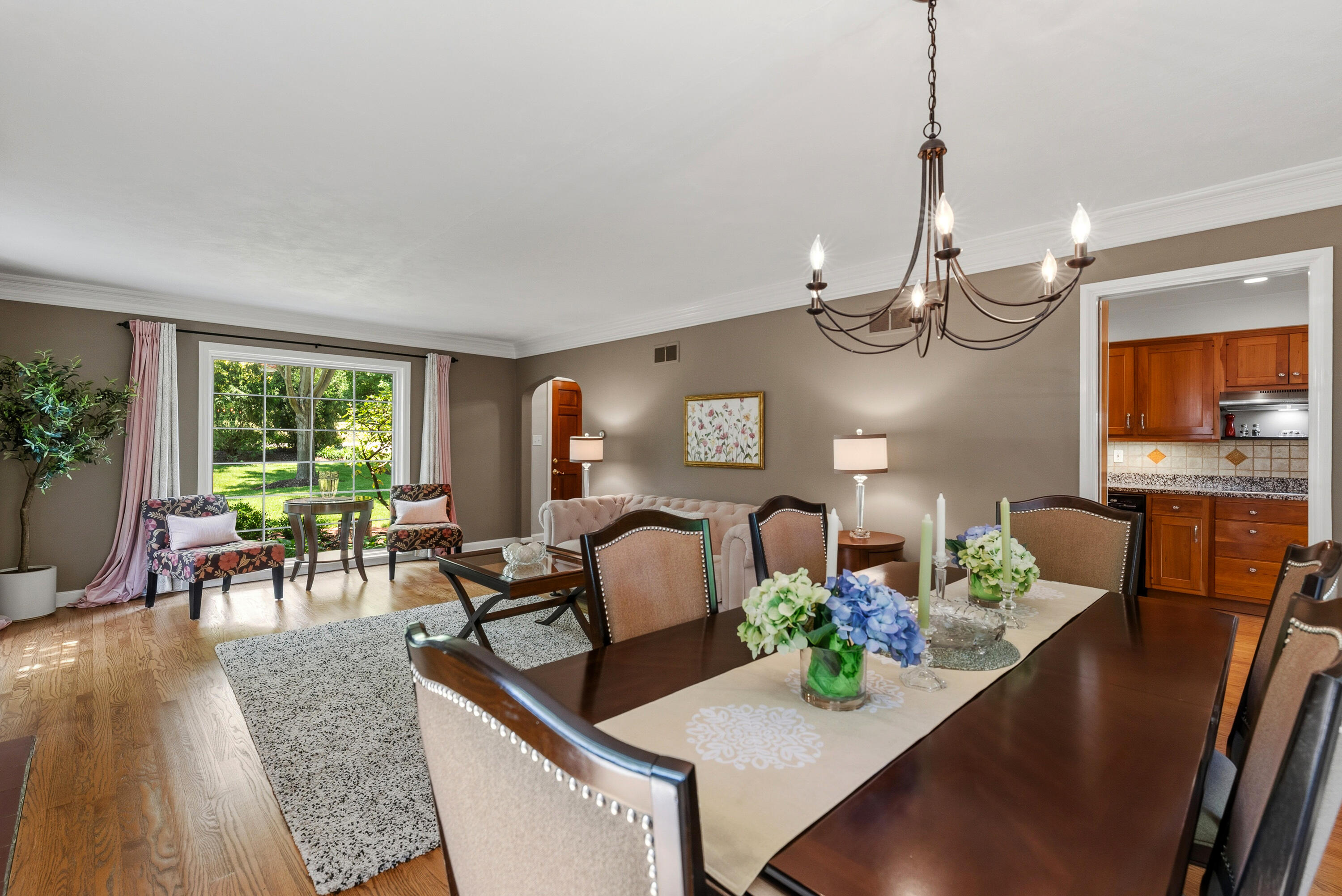 900 Apple Tree Lane Brookfield, WI 53005 - Photo 7 of 75 Dining/Living Room