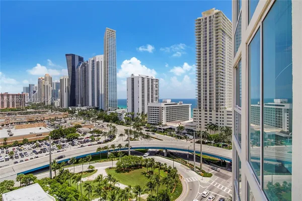 $4,990 | 150 Sunny Isles Boulevard, Unit 11502, Sunny Isles Beach, FL 33160