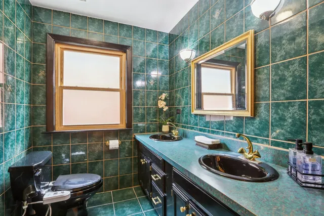 $899,000 | 6741 Ramona, Lincolnwood, IL 60712