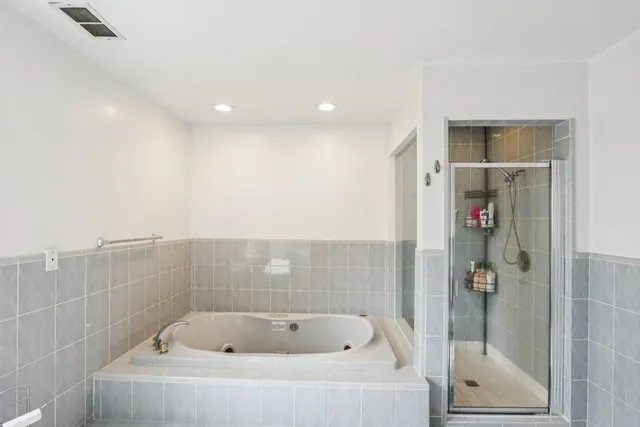 $899,000 | 6741 Ramona, Lincolnwood, IL 60712