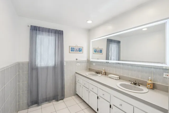 $899,000 | 6741 Ramona, Lincolnwood, IL 60712