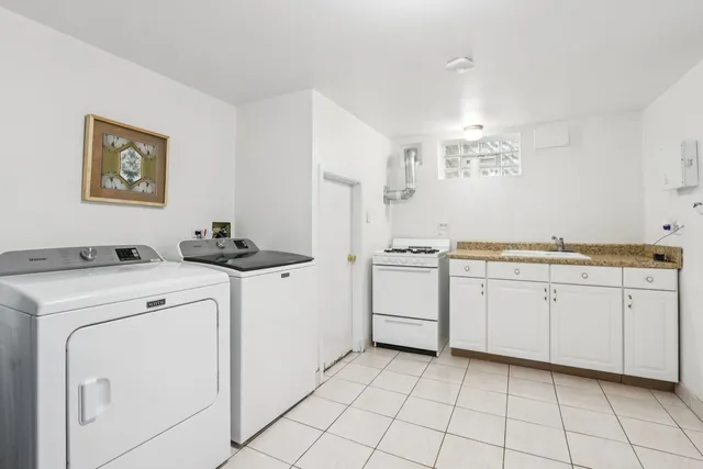 $899,000 | 6741 Ramona, Lincolnwood, IL 60712