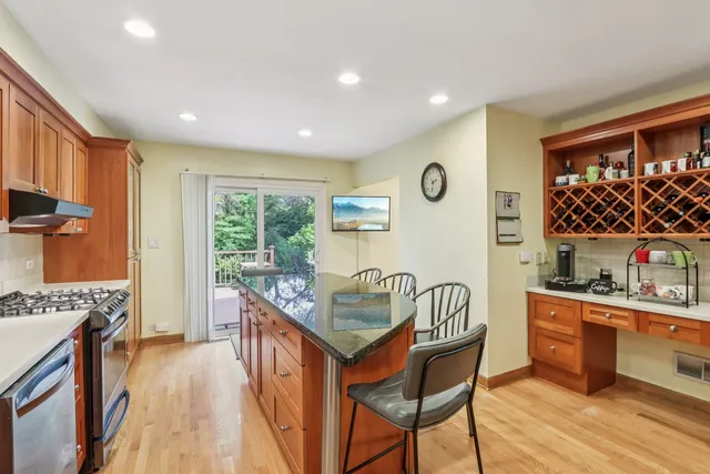 $899,000 | 6741 Ramona, Lincolnwood, IL 60712