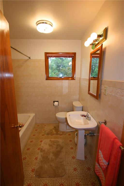 741 Shenango Road New Castle, PA 16101 - Photo 11 of 12 Gallery Image 11