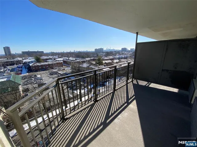 $1,775 | 1275 15th Street, Unit 7P, Fort Lee, NJ 07024