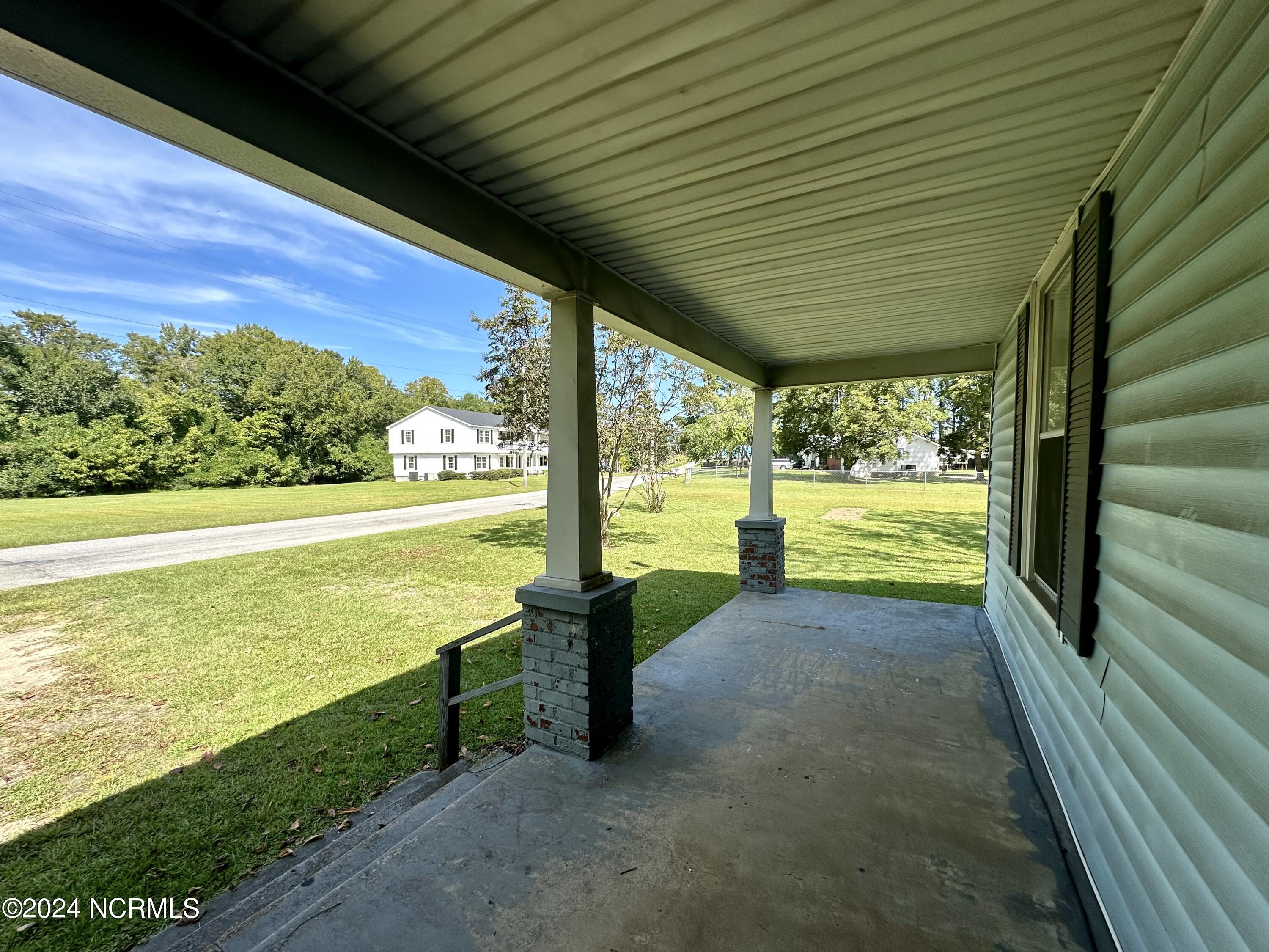 114 Rhodes Avenue Windsor, NC 27983 - Photo 2 of 26 IMG_1788