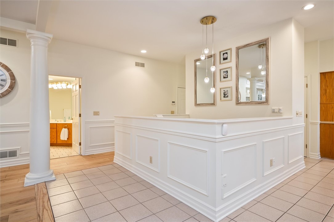 13 Shingle Mill Road Irondequoit, NY 14609 - Photo 12 of 50 All updated lower level entry area!