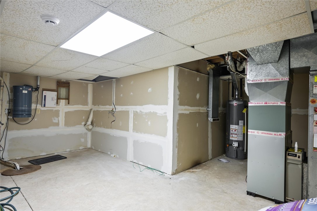 13 Shingle Mill Road Irondequoit, NY 14609 - Photo 40 of 50 1st utility room - central vac.