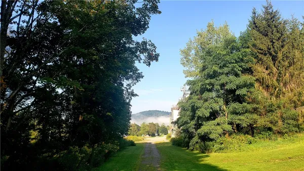 $49,000 | 7 1/2 Railroad Avenue, Stamford, NY 12167