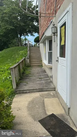 $2,500 | 610 South Cedar Lane, Upper Darby, PA 19082