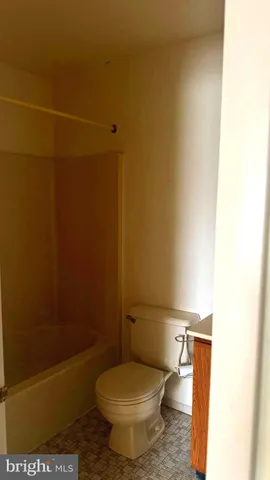 $2,500 | 610 South Cedar Lane, Upper Darby, PA 19082