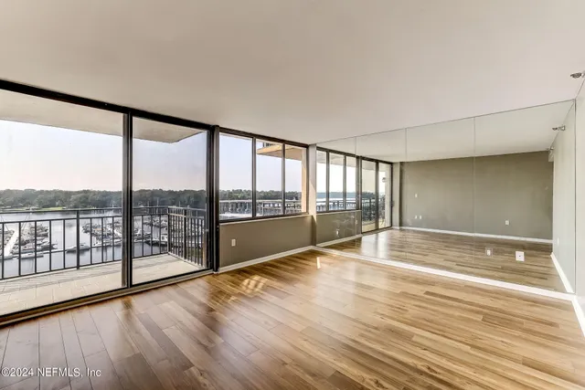 $649,000 | 4401 Lakeside Drive, Unit 903, Jacksonville, FL 32210