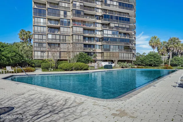 $649,000 | 4401 Lakeside Drive, Unit 903, Jacksonville, FL 32210