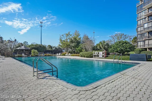 $649,000 | 4401 Lakeside Drive, Unit 903, Jacksonville, FL 32210