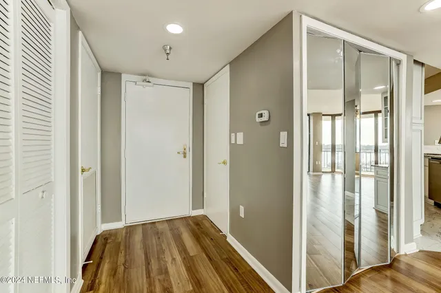 $649,000 | 4401 Lakeside Drive, Unit 903, Jacksonville, FL 32210