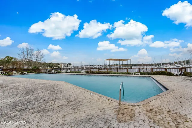 $649,000 | 4401 Lakeside Drive, Unit 903, Jacksonville, FL 32210