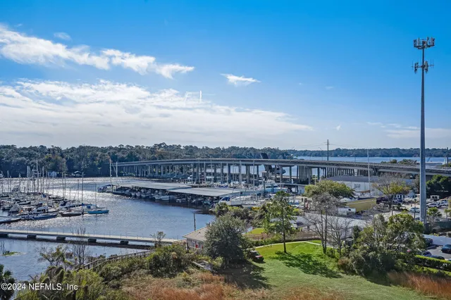 $649,000 | 4401 Lakeside Drive, Unit 903, Jacksonville, FL 32210