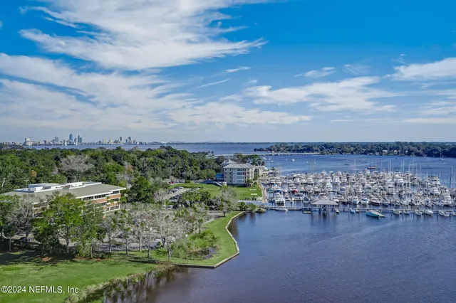 $649,000 | 4401 Lakeside Drive, Unit 903, Jacksonville, FL 32210