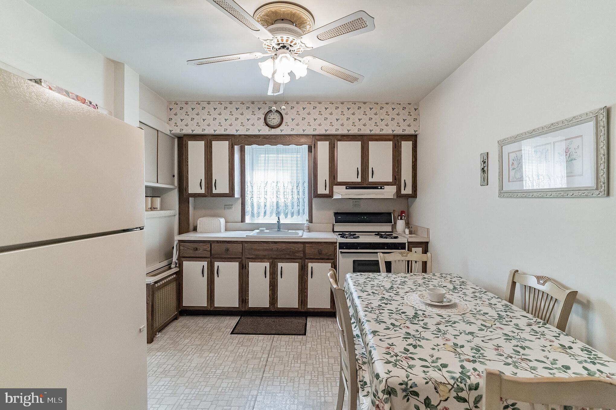 213 Trinity Avenue Ambler, PA 19002 - Photo 12 of 33 Kitchen