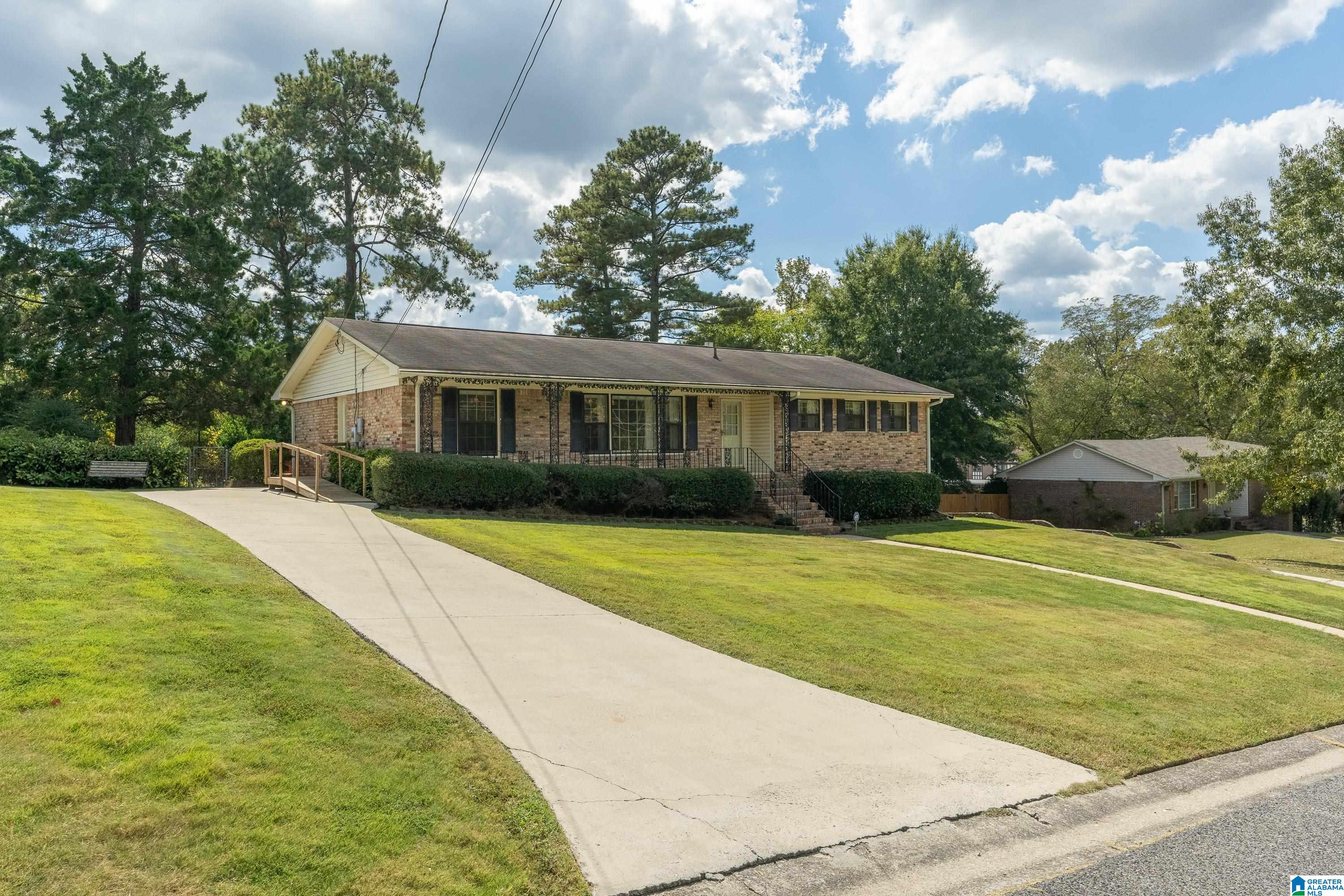3504 Laurel View Road Birmingham, AL 35216 - Photo 2 of 30