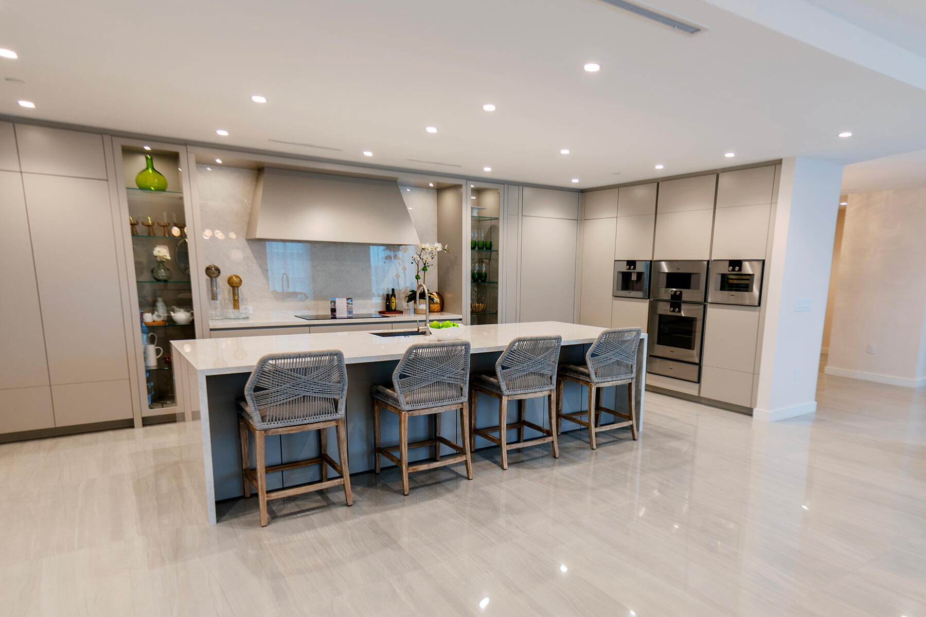 220 Southeast Mizner Boulevard, Unit 501 Boca Raton, FL 33432 - Photo 9 of 15 Kitchen 2