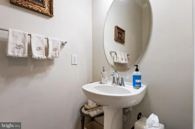 $600,000 | 917 Park Pl Drive, Cherry Hill, NJ 08002