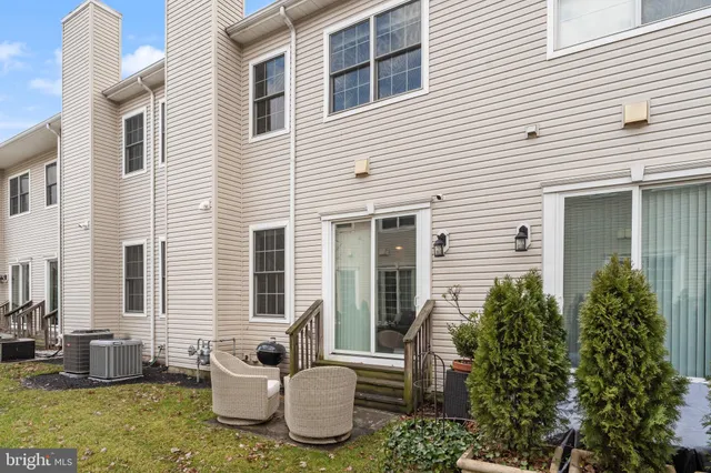 $575,000 | 917 Pacer Court, Cherry Hill, NJ 08002
