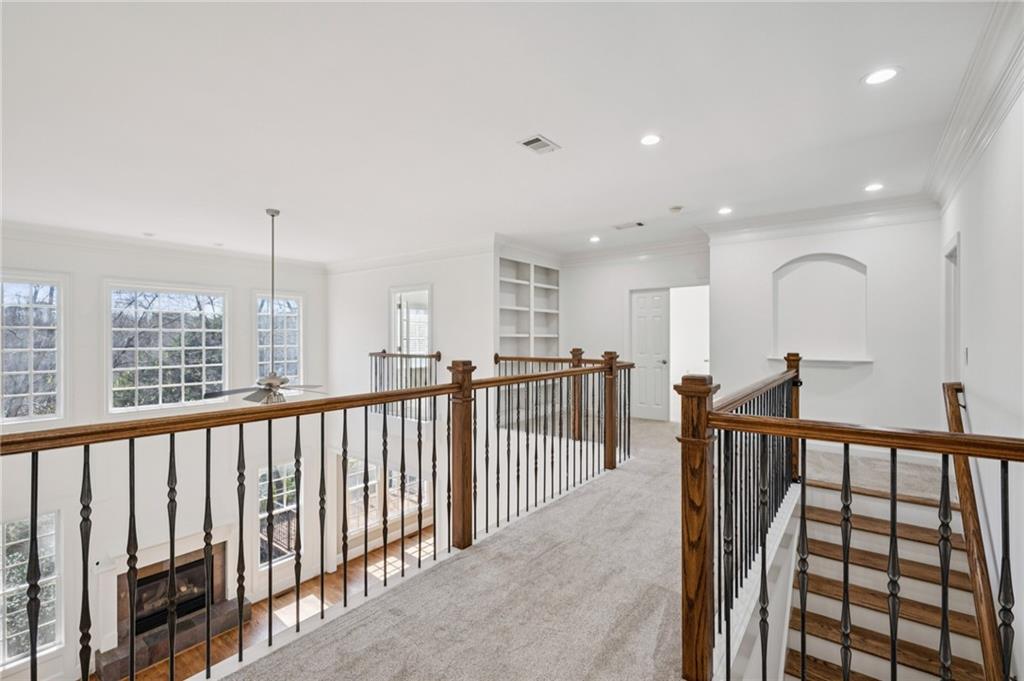 250 Enclave Circle Atlanta, GA 30342 - Photo 22 of 45