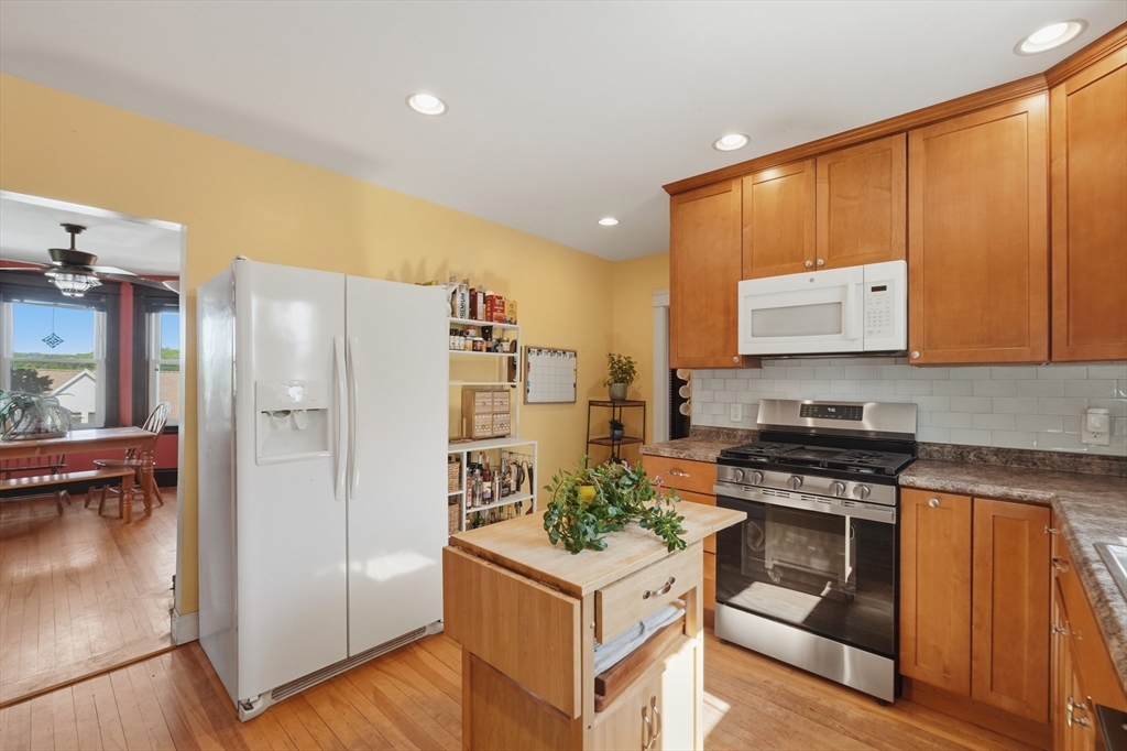 22 Merrill Road Worcester, MA 01606 - Photo 10 of 40