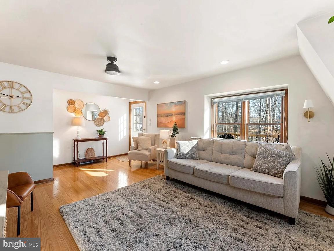 1596 River Road New Hope, PA 18938 - Photo 4 of 20 Bright and inviting living space.