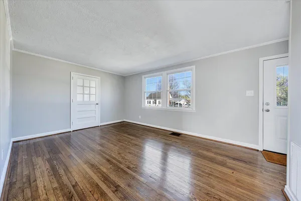 $298,000 | 2105 Mountain Avenue, Salem, VA 24153