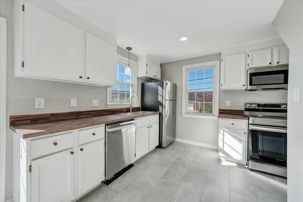 $298,000 | 2105 Mountain Avenue, Salem, VA 24153