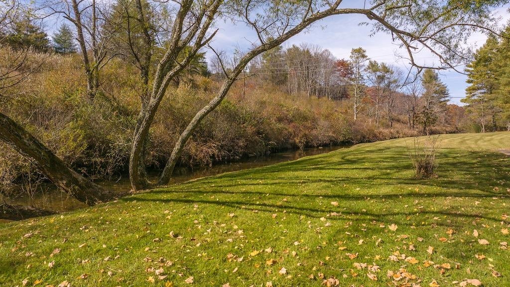 4900 Dugspur Road Dugspur, VA 24325 - Photo 18 of 86 Gallery Image 18