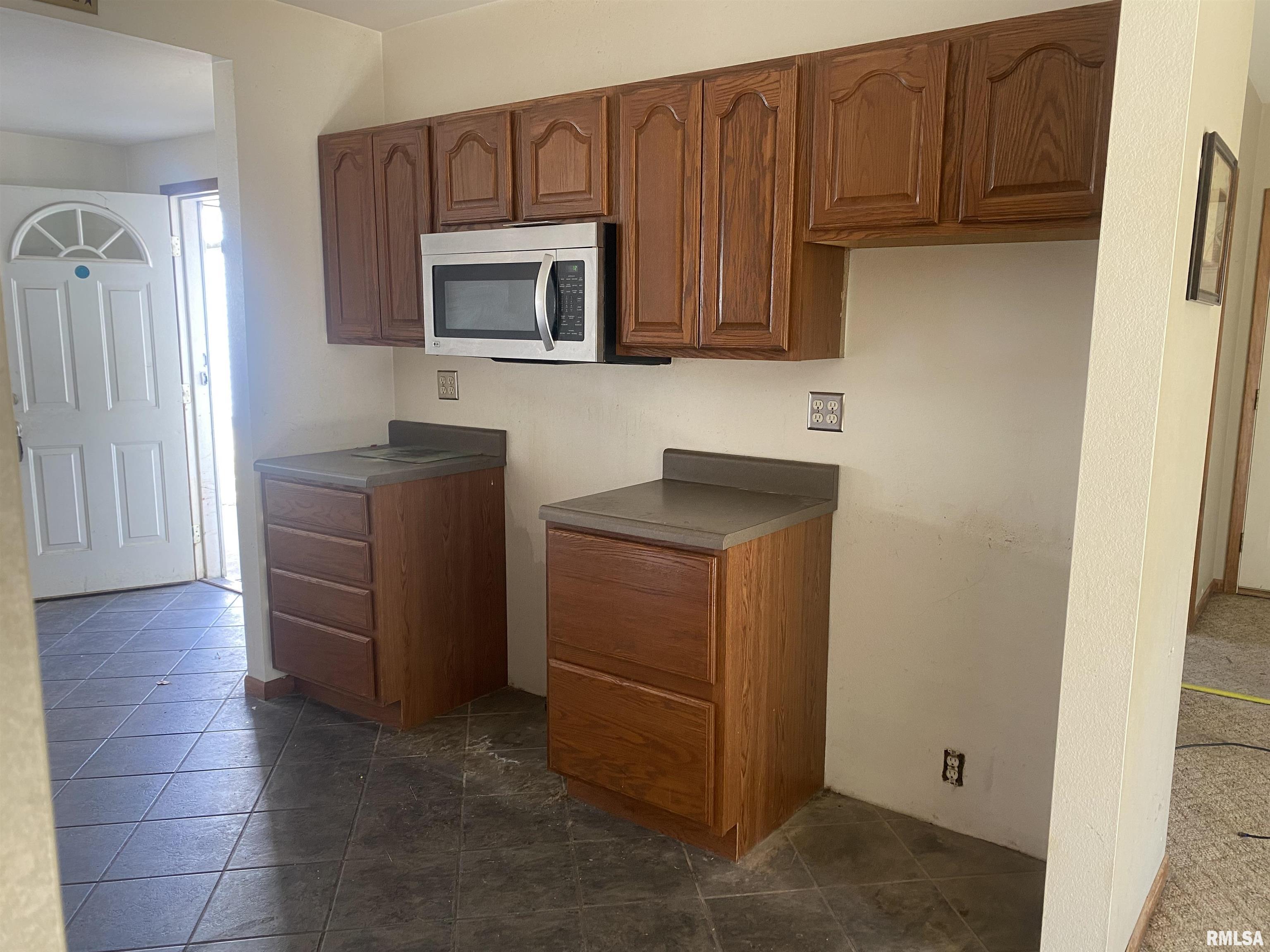400 Fulton Avenue St. David, IL 61563 - Photo 4 of 36 Gallery Image 4