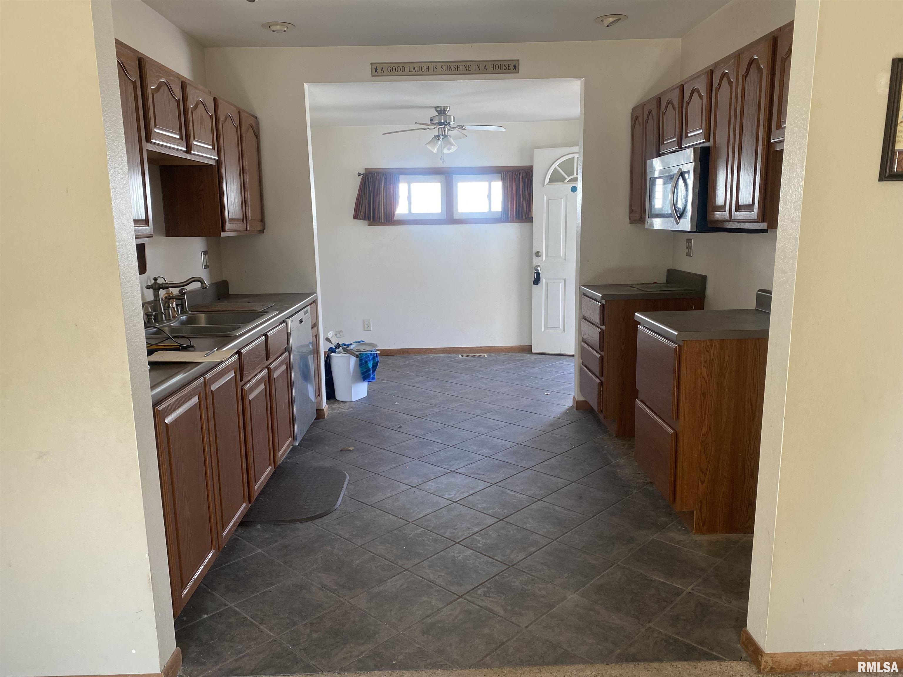 400 Fulton Avenue St. David, IL 61563 - Photo 5 of 36 Gallery Image 5