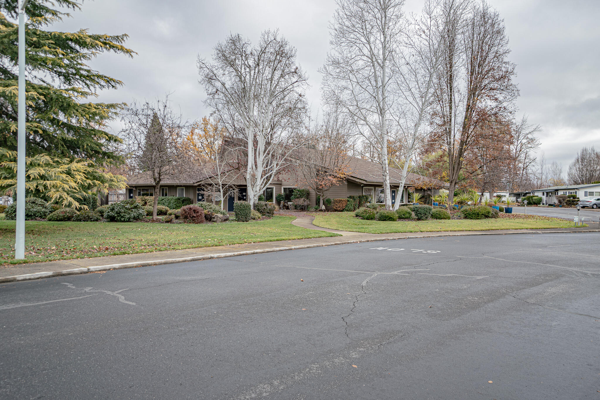 2252 Table Rock Road, Unit SPC 76 Medford, OR 97501 - Photo 21 of 26 21 Club House