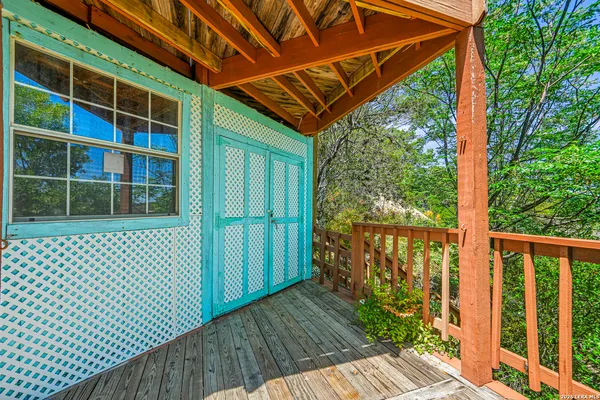 $369,000 | 1427 Elmhurst Drive, Lakehills, TX 78063