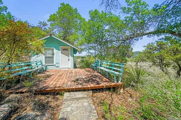 $369,000 | 1427 Elmhurst Drive, Lakehills, TX 78063