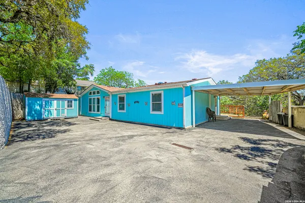 $369,000 | 1427 Elmhurst Drive, Lakehills, TX 78063
