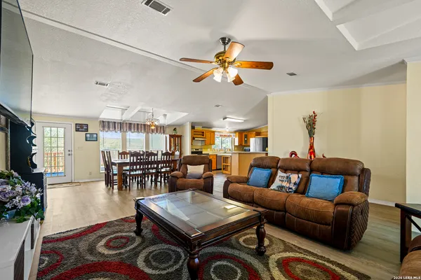 $369,000 | 1427 Elmhurst Drive, Lakehills, TX 78063