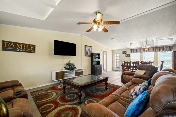 $369,000 | 1427 Elmhurst Drive, Lakehills, TX 78063